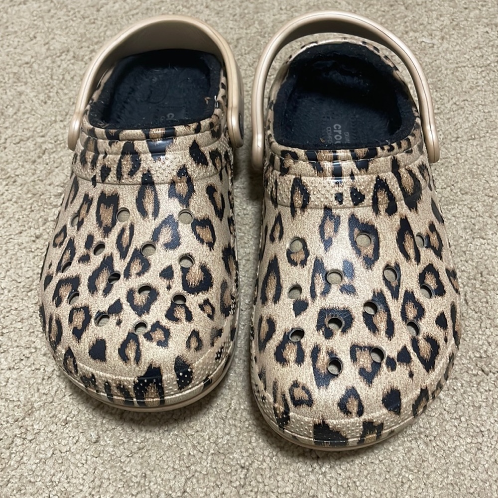 Women’s size 9 leopard crocs with fur insoles